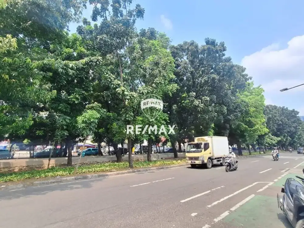 Ruko Lebar Mainroad Tebet | Kapasitas Usaha Raksasa