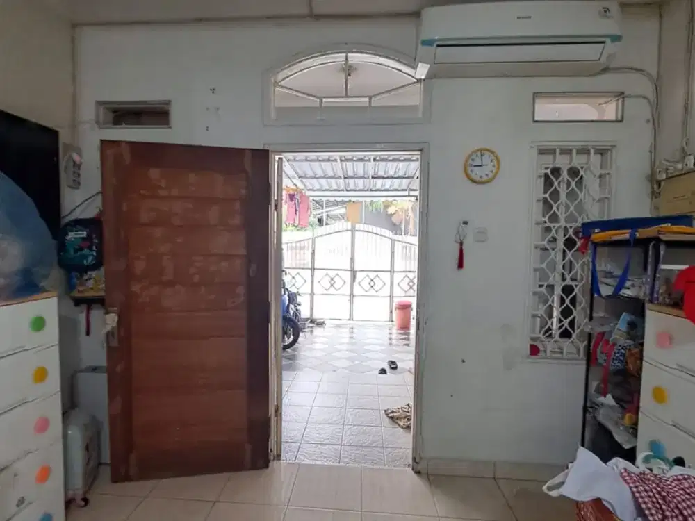 Dijual rumah 2 lantai siap huni di Citra garden 2ext