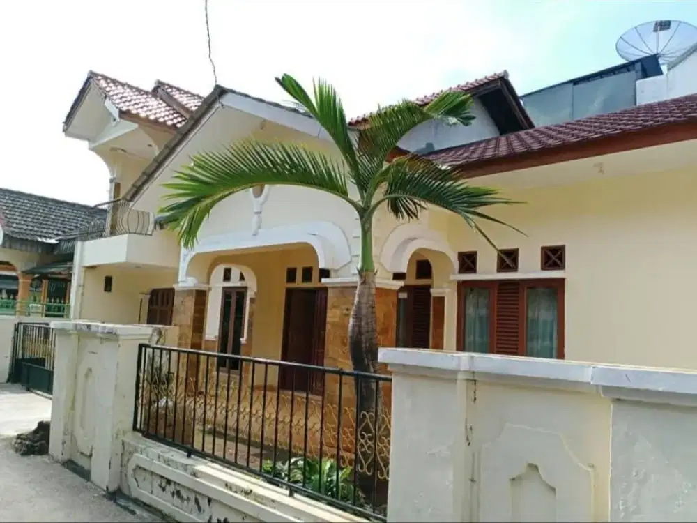 Dijual Rumah 2 Lantai Luas & Strategis di Condet Balekambang, Jakarta Timur