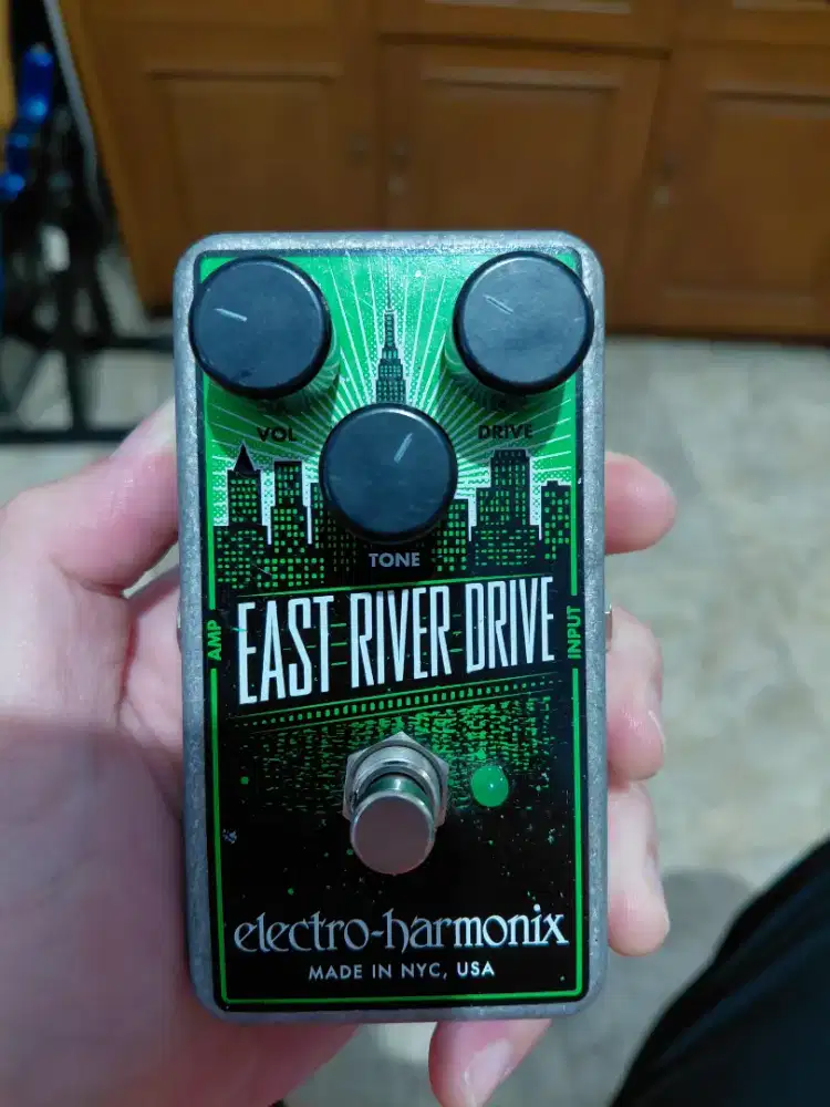 ELECTRO HARMONIX EAST RIVER DRIVE