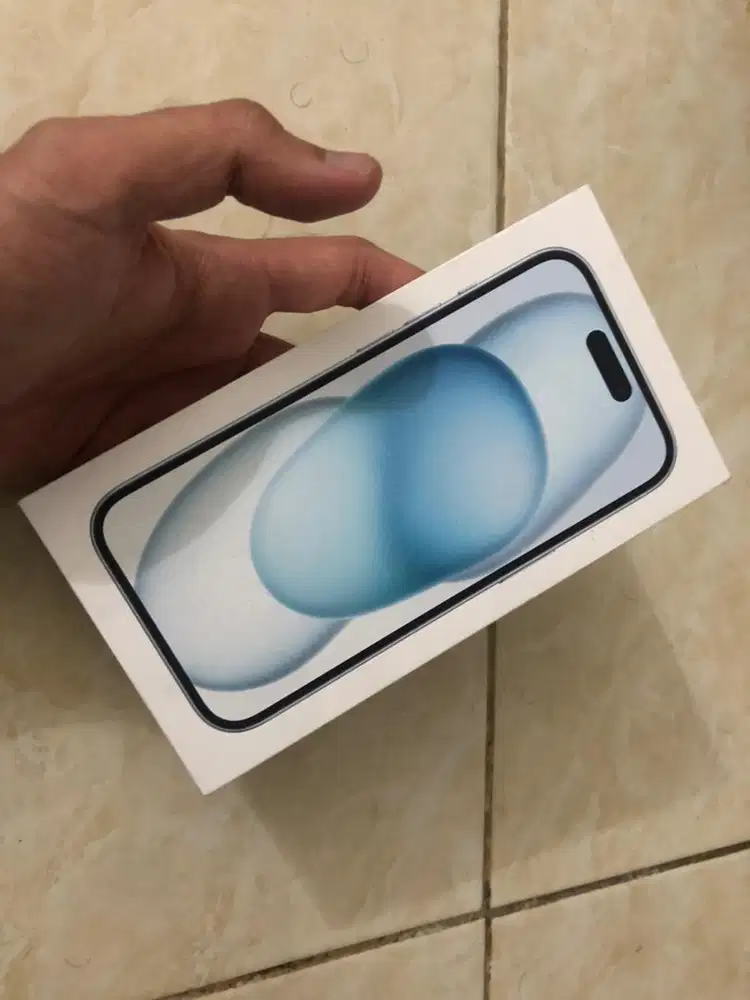 iphone 15 128GB warna biru - segel