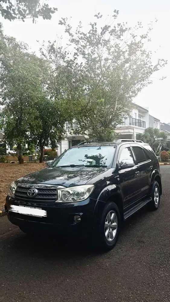 Toyota Fortuner 2010 Bensin
