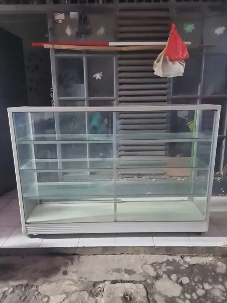 Dijual etelase ukuran ada di deskripsiii