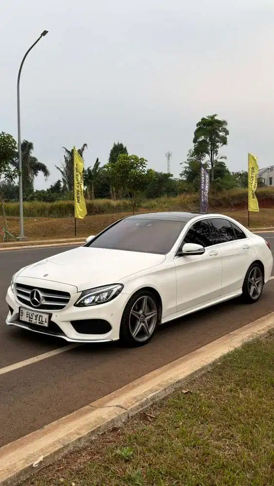 Mercedes-Benz C300 2019 Bensin