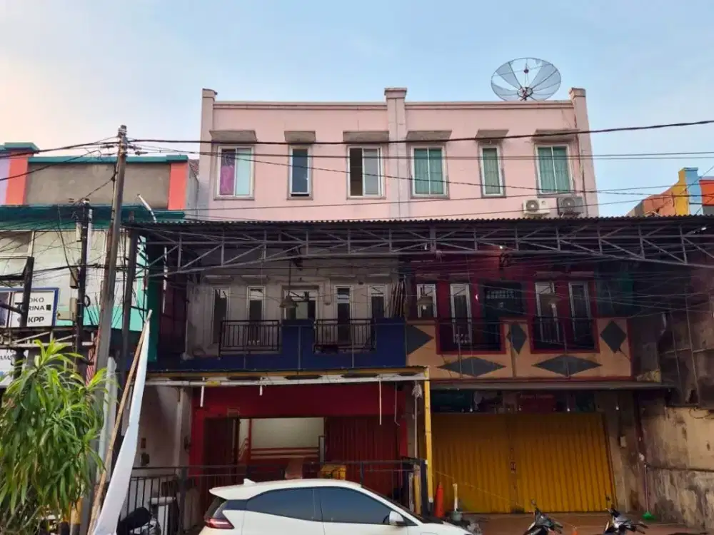 Disewa Ruko Depan Kelapa Dua 3 Lantai - Gading Serpong Tangerang