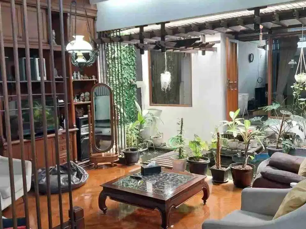 Rumah di Golf Arcamanik Endah Dekat Antapani