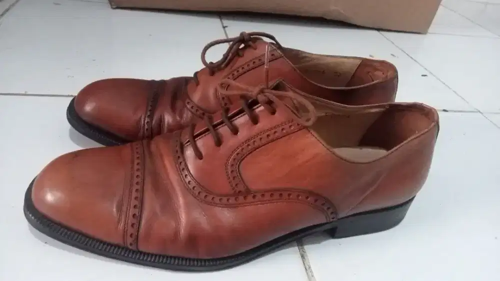 Jual saja sepatu kulit