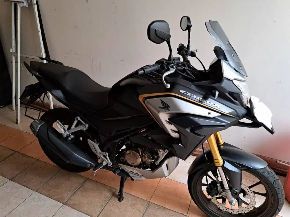 Honda CB150X 2024 KM 800! Tangan 1, Mulus, Pajak Hidup, Surat Lengkap