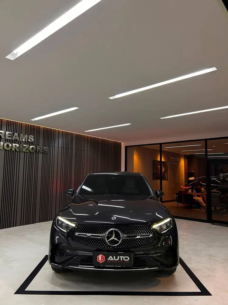 Mercedes Benz GLC300 Coupe AT 2025 Abu2 Mercy Km8rb B2003DAN Nik 2024
