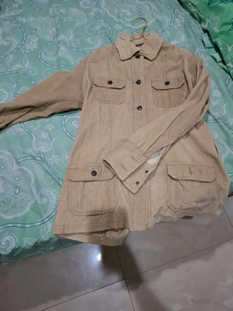 Jaket bahan corduroy