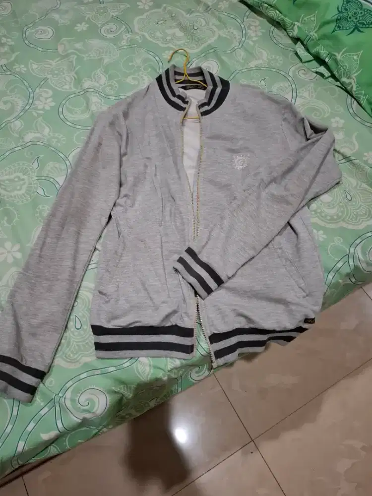 Jaket cewek warna abu2
