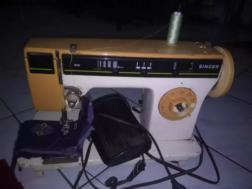 Mesin lubang kancing vortibel