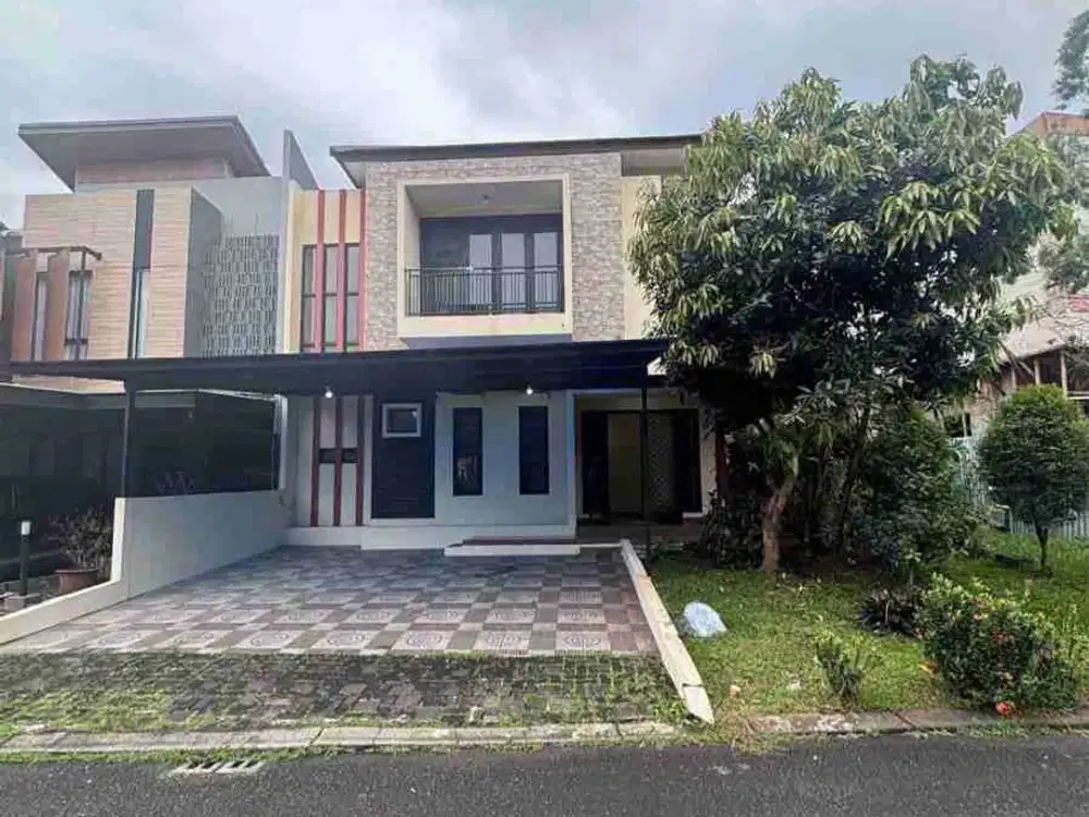 Rumah Cantik dan Nyaman, Lokasi Strategis Sangat Terawat Seperti Baru! DMB56