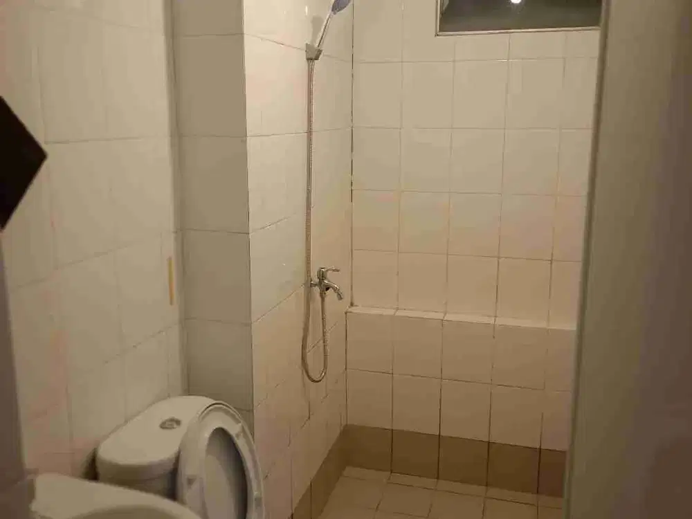 3 Kamar Kosongan Apat Basura City