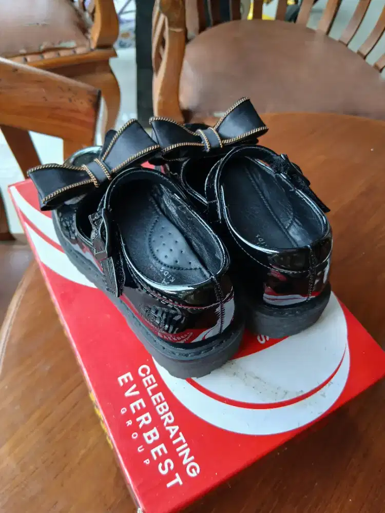 Preloved sepatu anak everbest