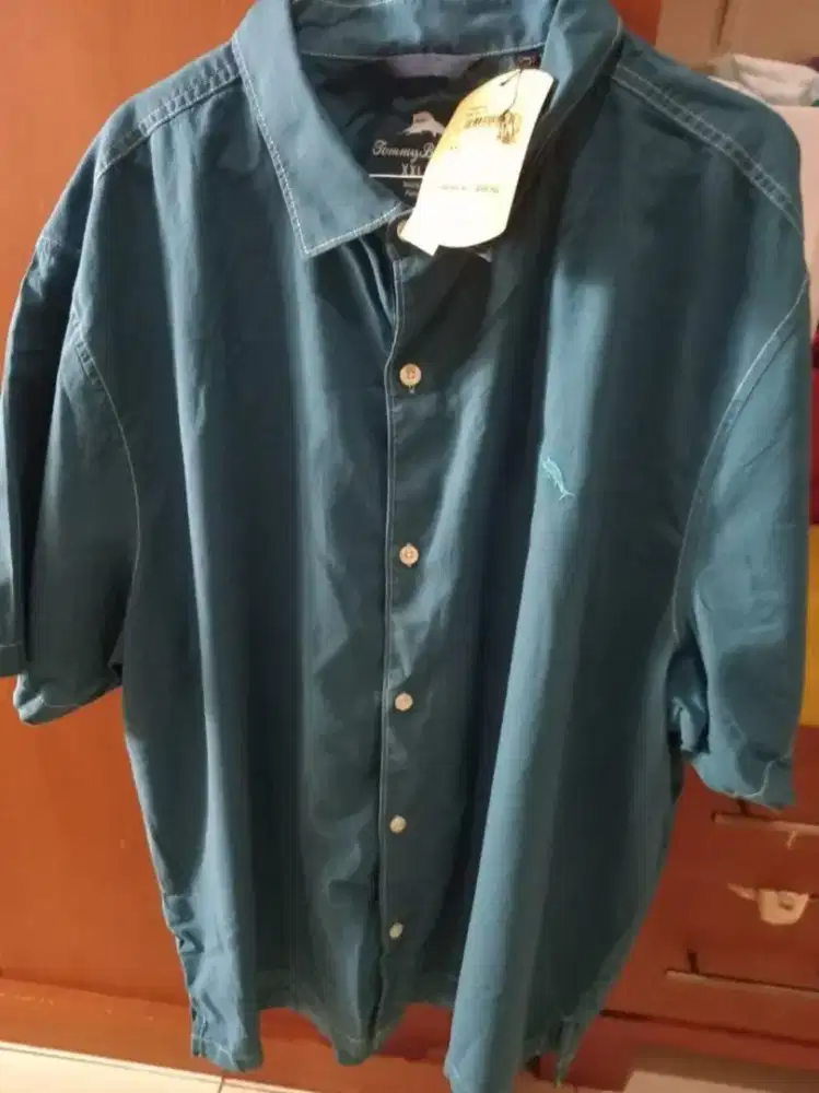 Kemeja pria TOMMY BAHAMA