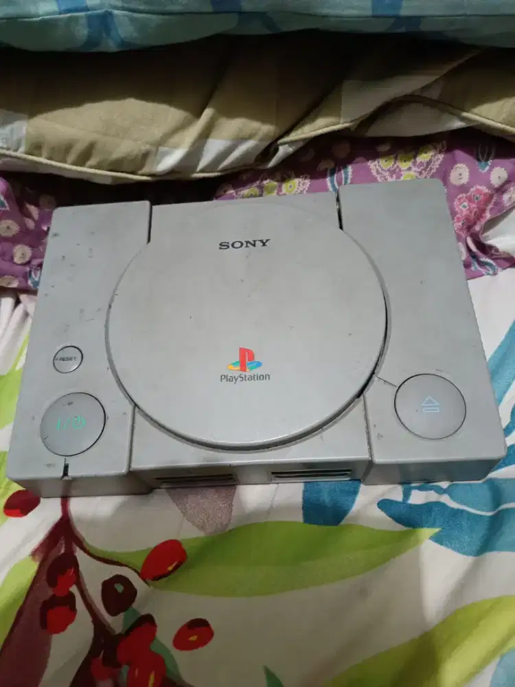 Dijual Console Game Nostalgia PS 1 include CD CD Game