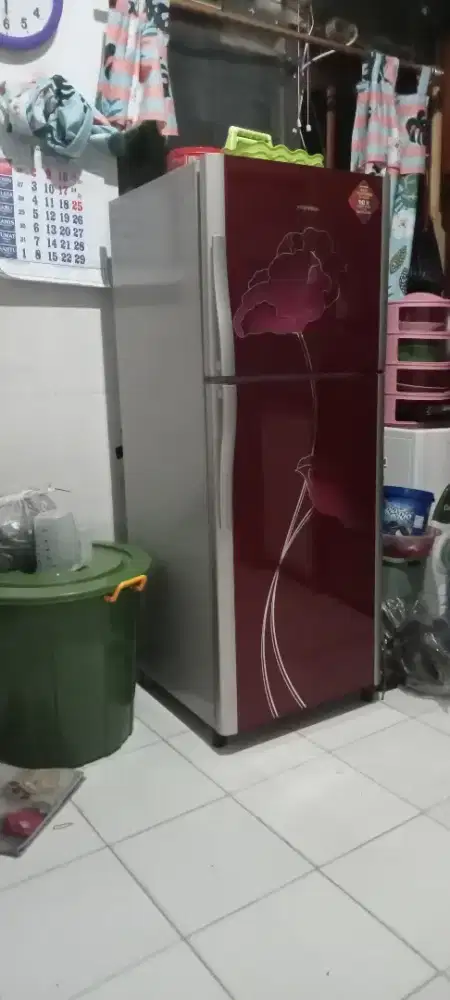 Jual kulkas 2 pintu polytron bagus dingin hrg 1,2jt