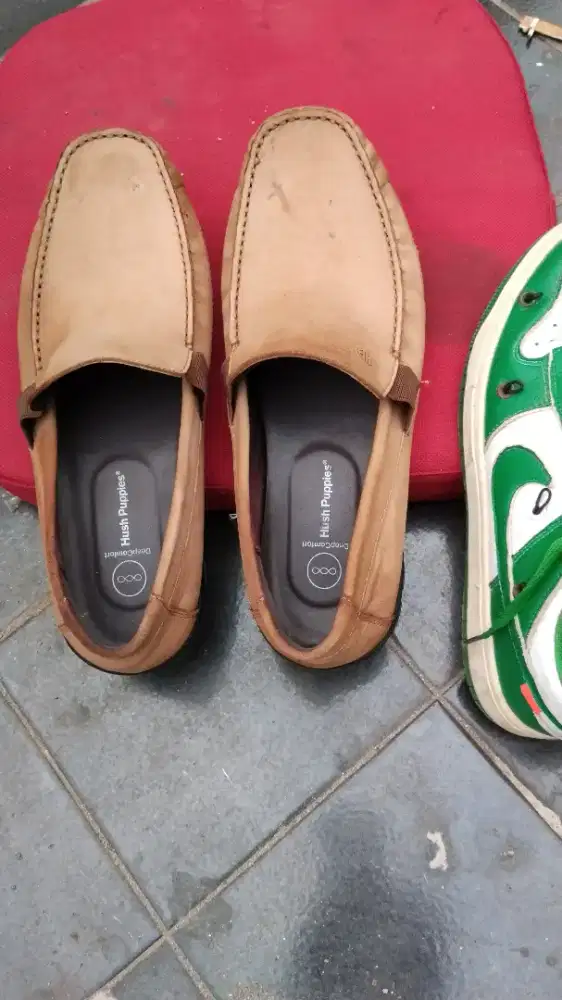 Sepatu casual pria 44