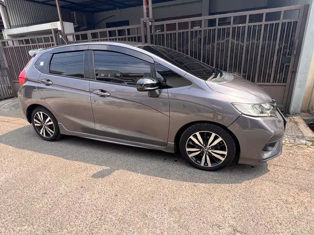 Honda Jazz RS 1.5 CVT Matic pemakaian pribadi
