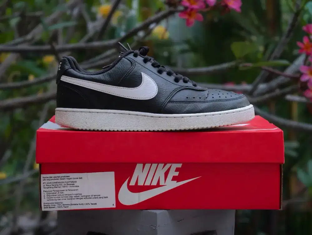 Sepatu Nike Court Vision Low Black/White