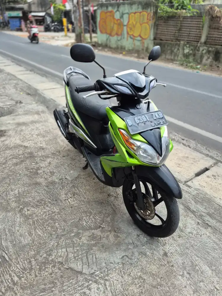 Dijual Yamaha Xeon karbu tahun 2010 surat lengkap