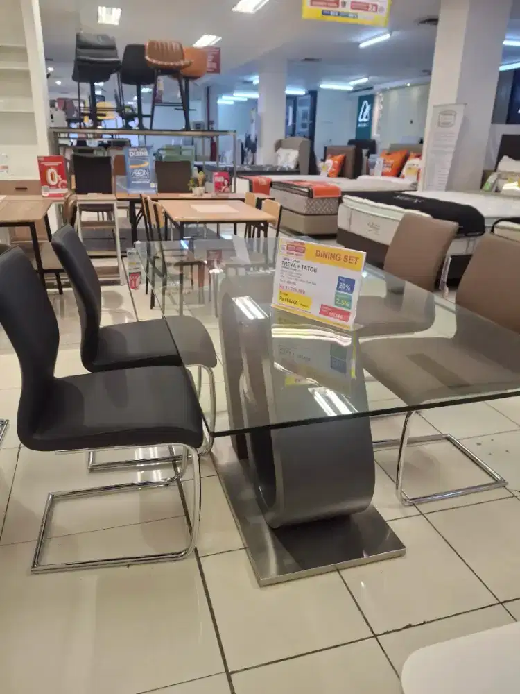 Table+chair treva+ tatou