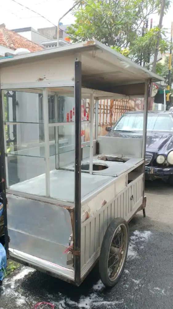 gerobak bekas jualan batagor