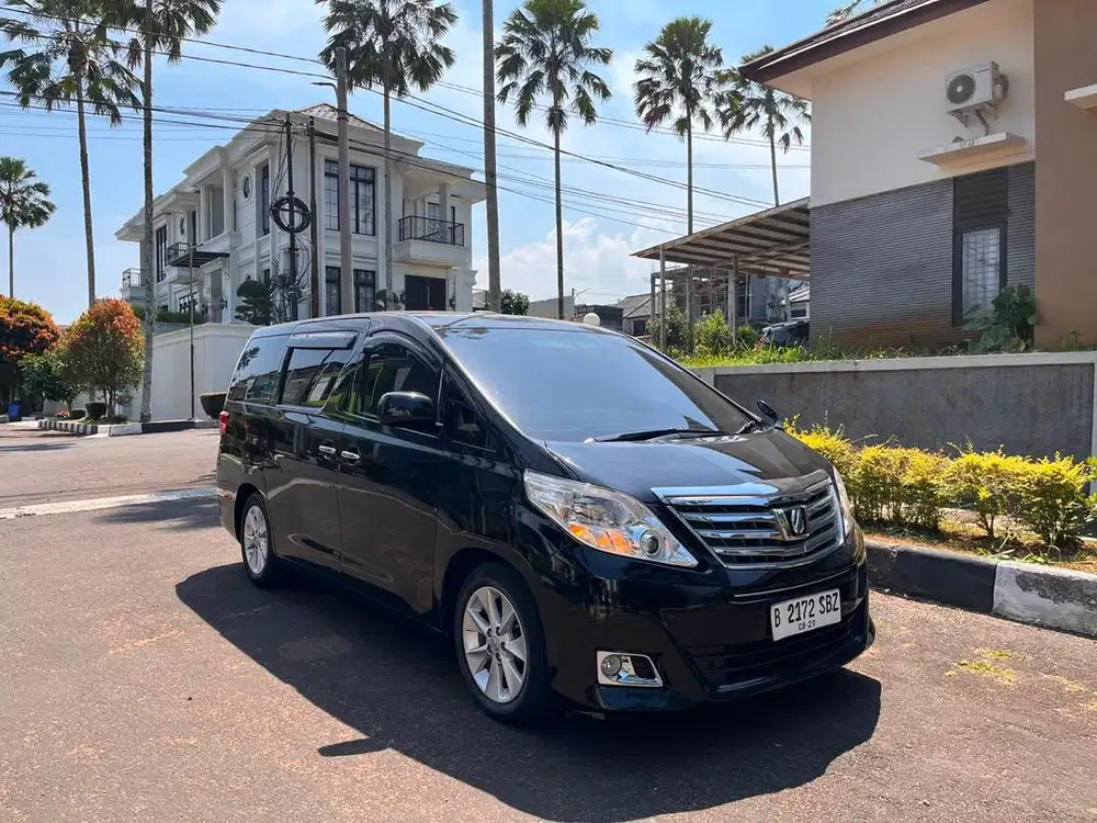 Toyota alphard 2014