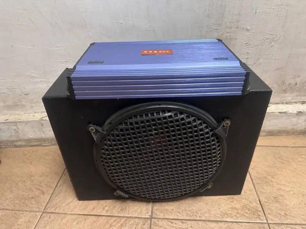 satu set power amplifier & subwoofer 10 inch