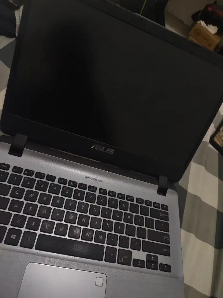 Laptop Asus Vivobook 14