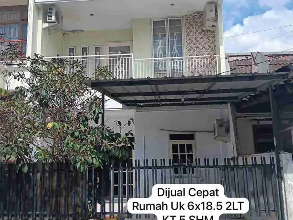 rumah 2 lantai perlu renov jual murah Kelapa gading