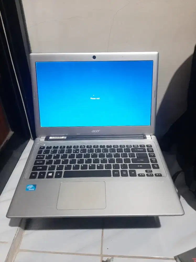 LAPTOP ACER SLIM 14 INC RAM 4GB HDD 320GB DVD RW WINDOWS 10 PRO