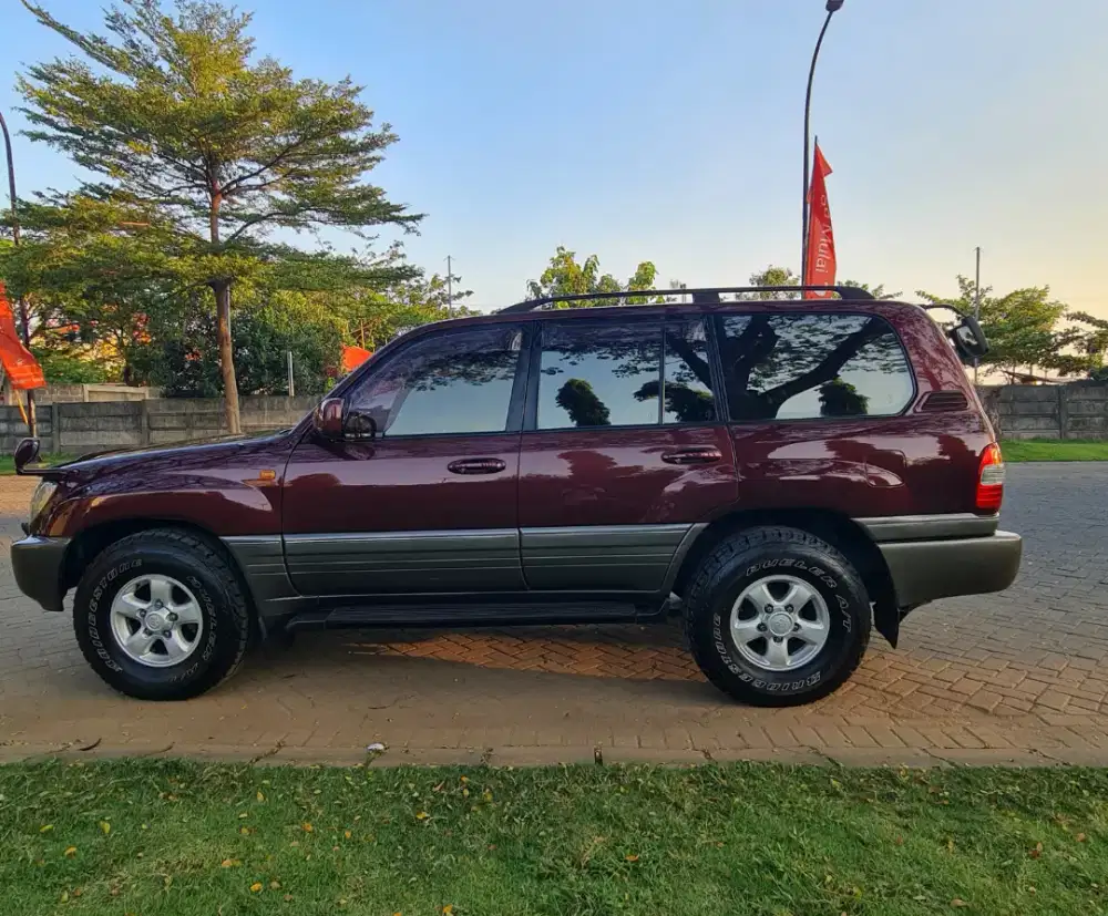 Land Cruiser VX Limited 2000