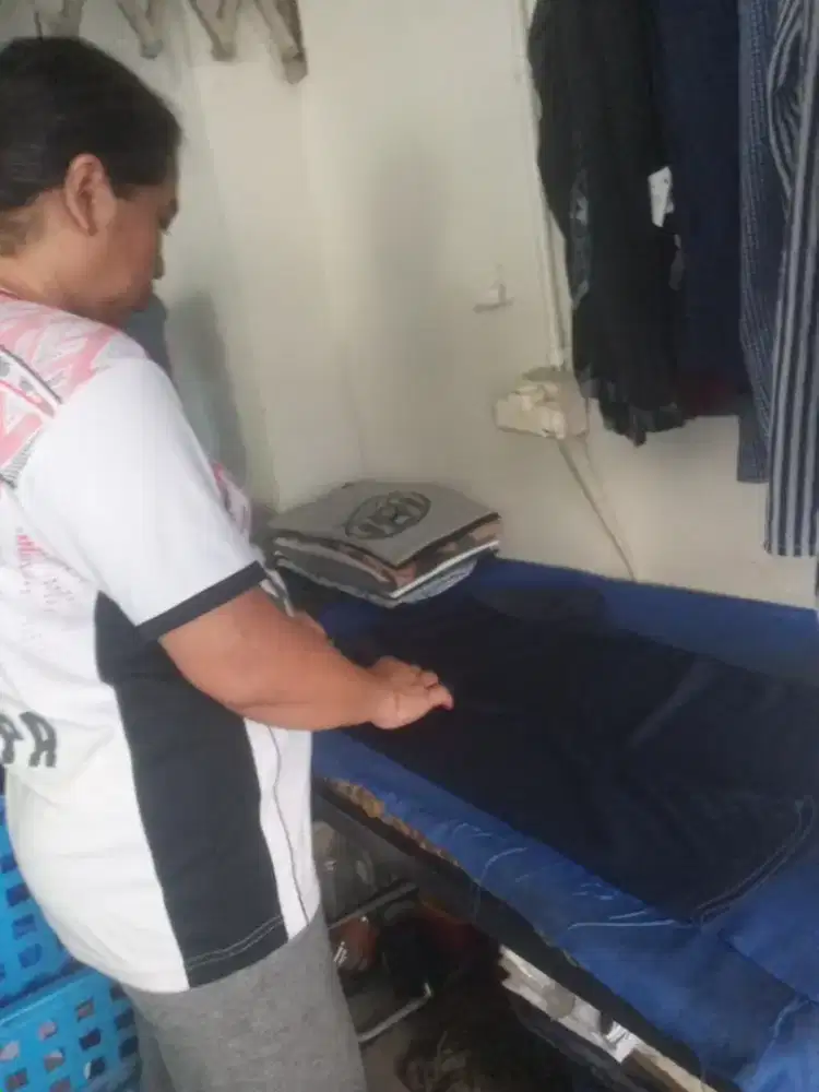 Rumah Laundry ( Melayanni Cuc kiloan & Satuan)