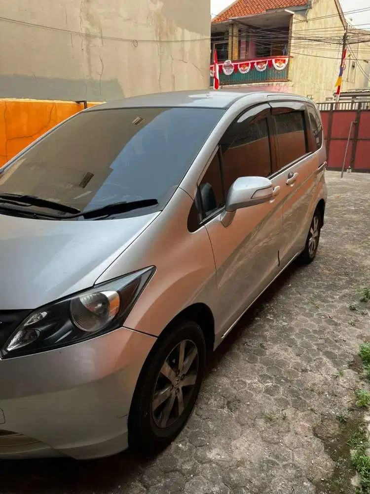 Honda Freed 2010 Bensin