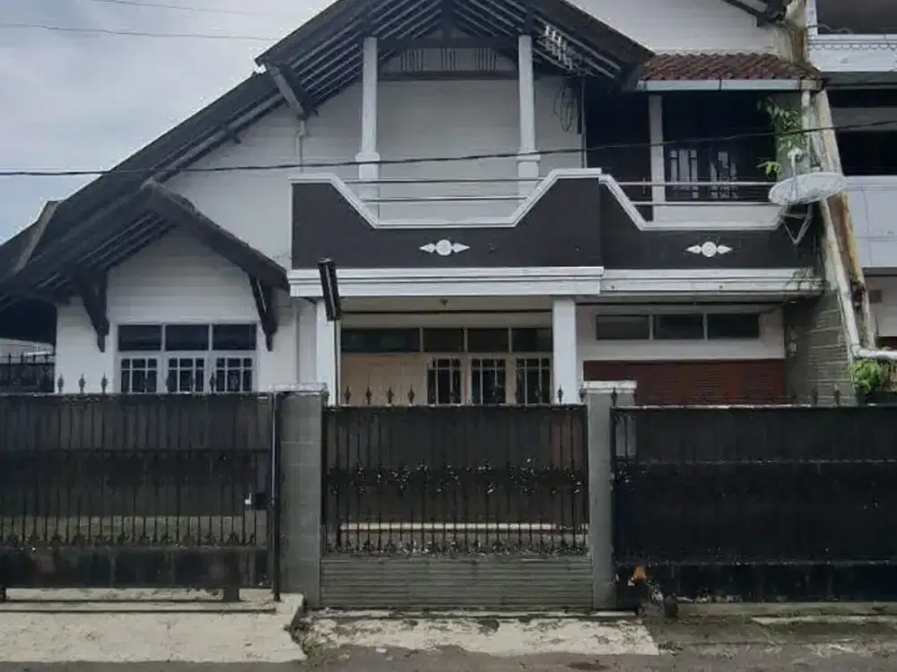 Rumah 2 Lantai Terawat Di Turangga Kota Bandung