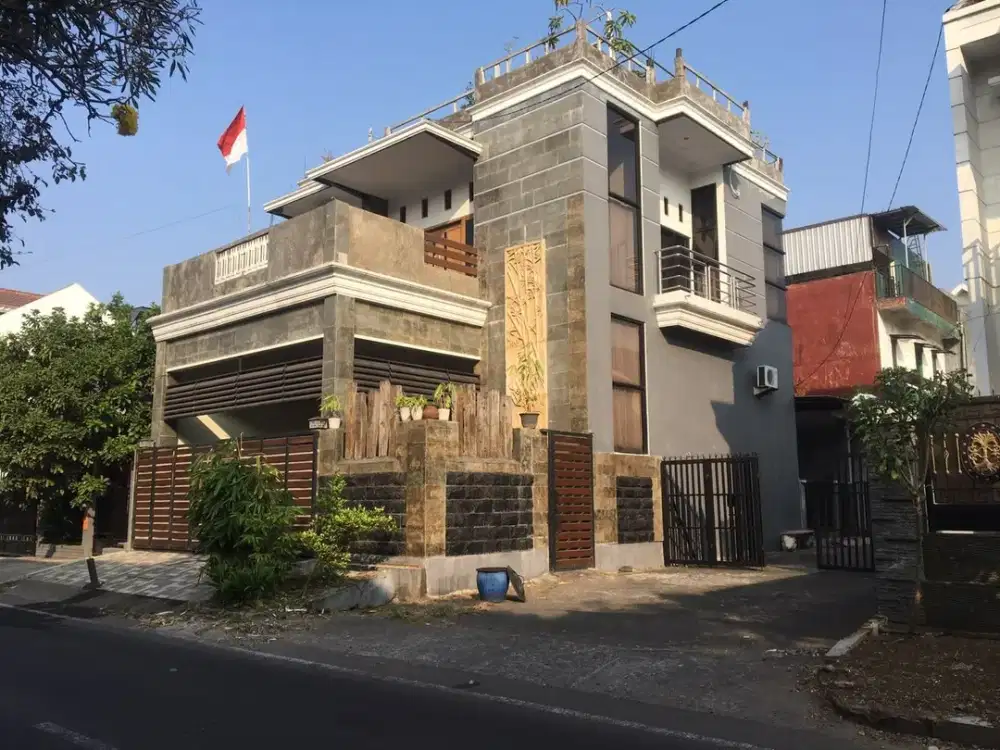 TURUN HARGA DIJUAL CEPAT RUMAH MEWAH LOKASI STRATEGIS BISA UNTUK USAHA DEKAT SUHAT