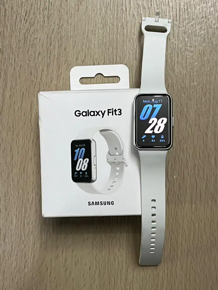 Samsung Watch Fit 3 White Fullset Garansi Resmi ON Panjang