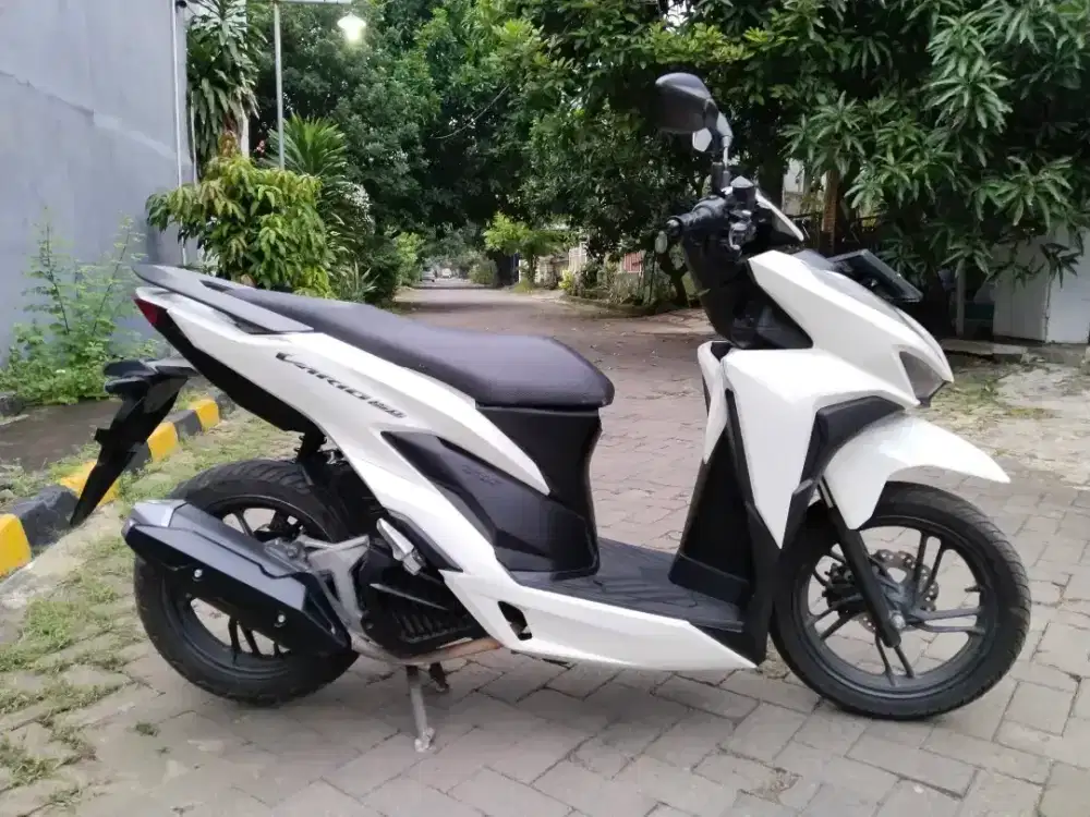 Honda Vario 150cc tahun 2019 surat komplit