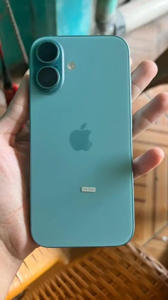 IPHONE 16 128 Blibli