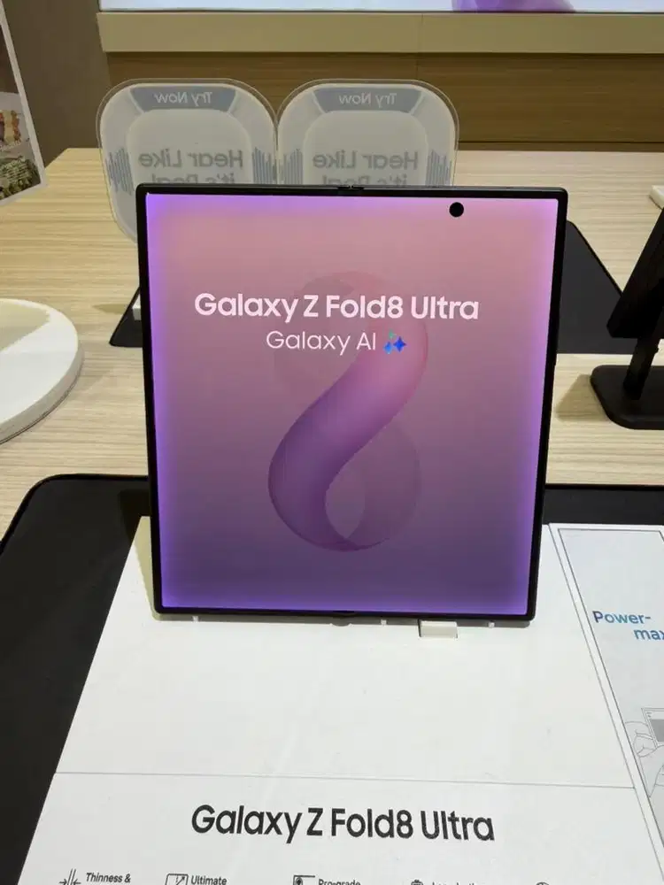SAMSUNG FOLD 8 ULTRA