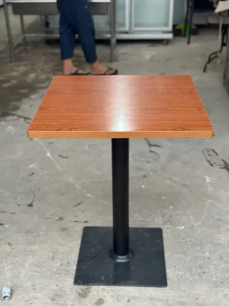 Meja makan caffe resto top table bahan hardboard kaki besi kuat