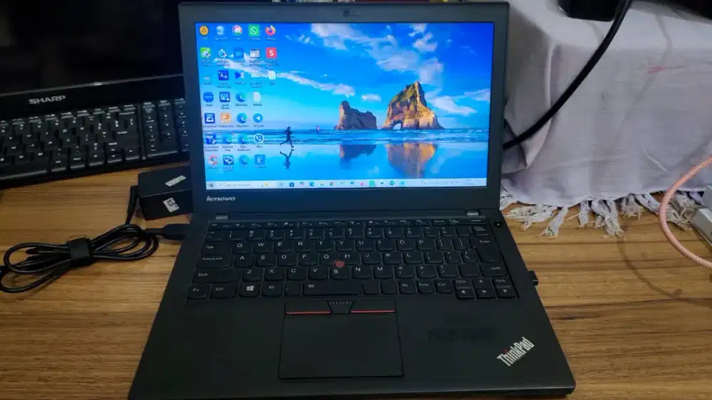 Dijual - Laptop Lenovo ThinkPad X-250