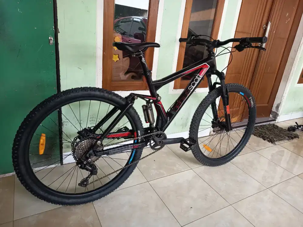 MTB Fullsus Scott Genius Forty 27.5