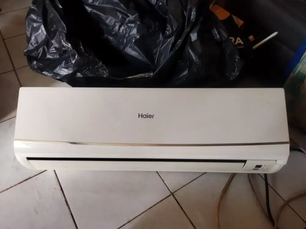 AC Haier 1/2 PK Bekas (Model HSU-05GTO03) - Irit Listrik