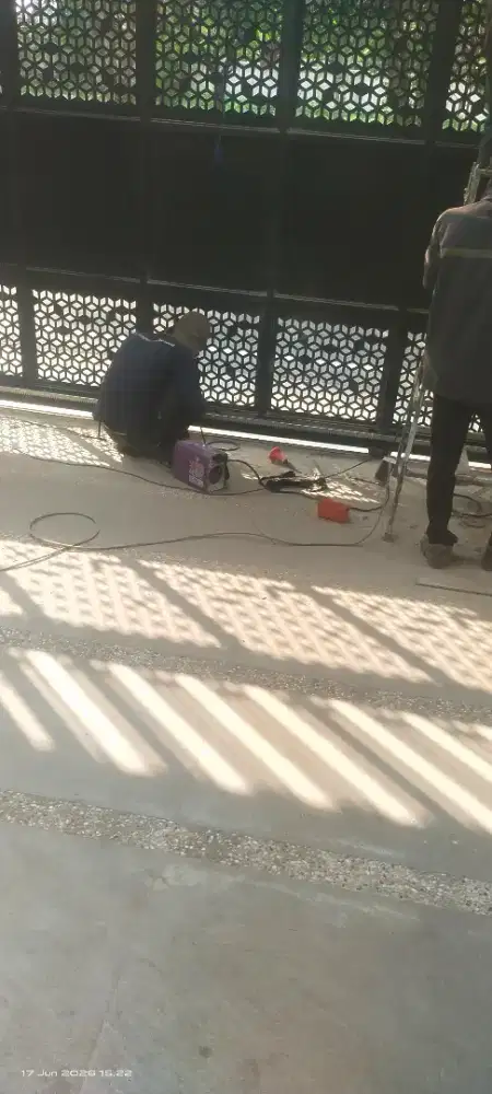 Pasang mesin pager otomatis