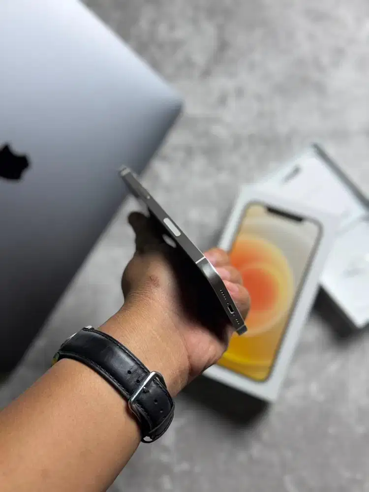 IPHONE 12 64 GB