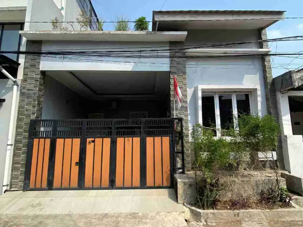 Rumah Bagus Tanah Luas Dalam Komplek Jati Waringin Asri