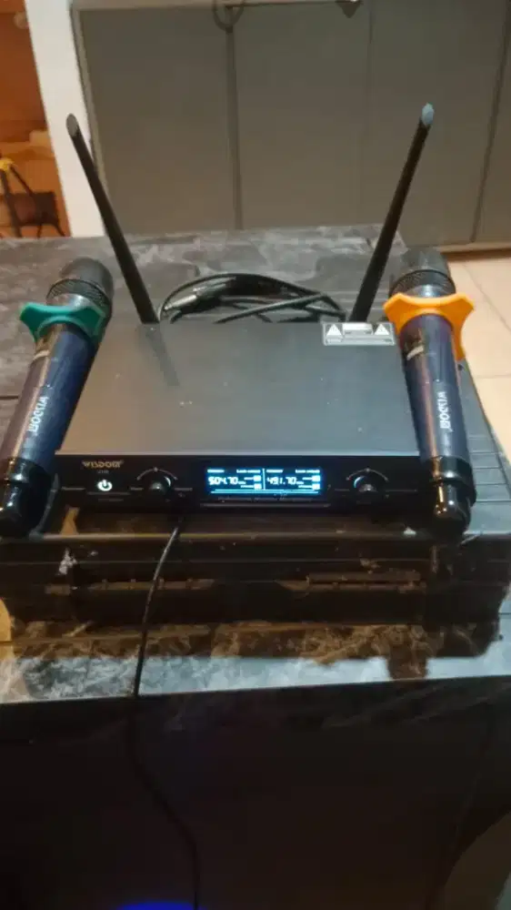 Dijual 1 set power mixer mic wireles dan speaker pasif